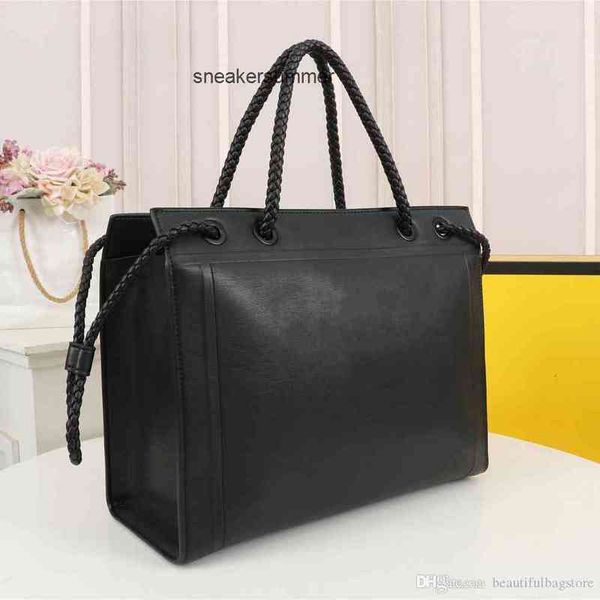 fend designer handbags luxury designer solid color shopping bag large capacity multicolor fashion leather totebag
fend designer handbags luxury designer solid color shopping bag large capacity multicolor fashion leather totebag