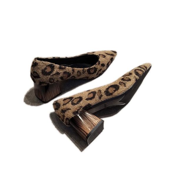 dress shoes spring and autumn pointed toe women's shallow mouth thick with leopard high heels comfort fashion four seasons, Black
dress shoes spring and autumn pointed toe women's shallow mouth thick with leopard high heels comfort fashion four seasons, Black