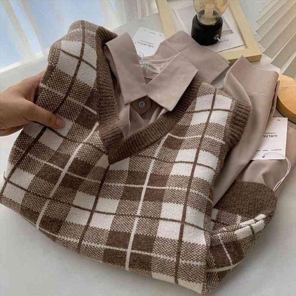 winter plaid sweater vest women autumn winter retro loose-fitting pullover sleeveless shoulder knitted horse clip woman, White;black
winter plaid sweater vest women autumn winter retro loose-fitting pullover sleeveless shoulder knitted horse clip woman, White;black