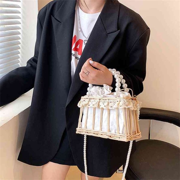 woven women's 2021 new lace pearl portable small square bag
woven women's 2021 new lace pearl portable small square bag