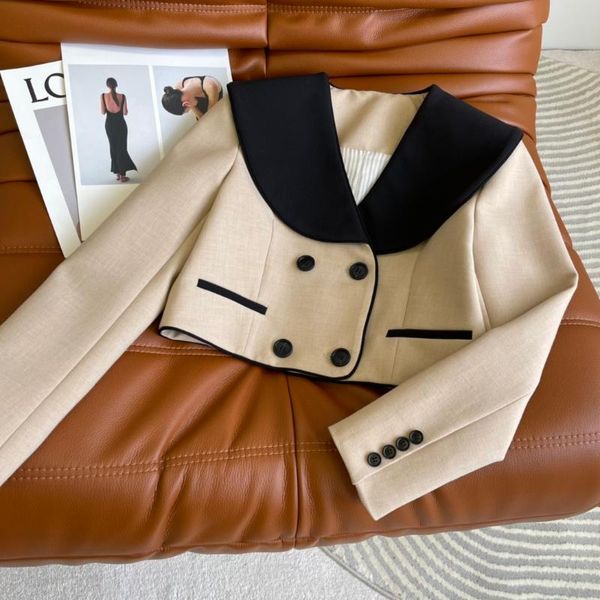 women's jackets 2021 women fashion high-quality long-sleeved contrast color big lapel design short coat 0929, Black;brown
women's jackets 2021 women fashion high-quality long-sleeved contrast color big lapel design short coat 0929, Black;brown