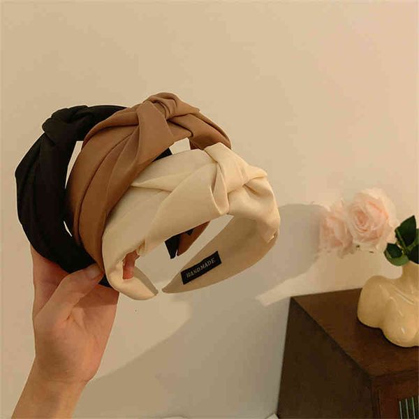 hair accessories jewelry solid color wide edge fold cross hoop head south korea shows small face and net red 2021 high-grade washing pin, Golden;white
hair accessories jewelry solid color wide edge fold cross hoop head south korea shows small face and net red 2021 high-grade washing pin, Golden;white