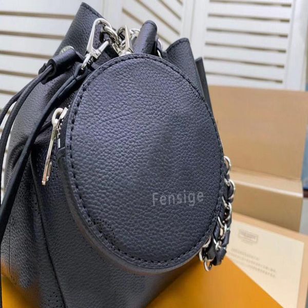 muria women handbag tote bags patter shoulder messenger real women bucket bags handbags hollow leather designer bag m55888 m55906 vrcel, Red;black
muria women handbag tote bags patter shoulder messenger real women bucket bags handbags hollow leather designer bag m55888 m55906 vrcel, Red;black