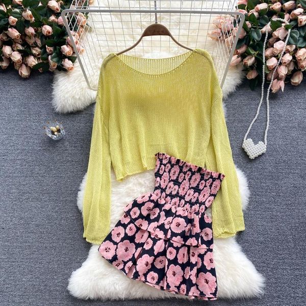 two piece dress summer women's style 2021 long-sleeved knitted short all-match high-waisted ruffled skirt suit, White
two piece dress summer women's style 2021 long-sleeved knitted short all-match high-waisted ruffled skirt suit, White
