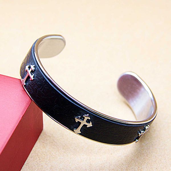gold plate/fill cross snap jewelry wholesale slide bracelet charms slave ring chain murano glass s hipanema pandora, Golden;silver
gold plate/fill cross snap jewelry wholesale slide bracelet charms slave ring chain murano glass s hipanema pandora, Golden;silver