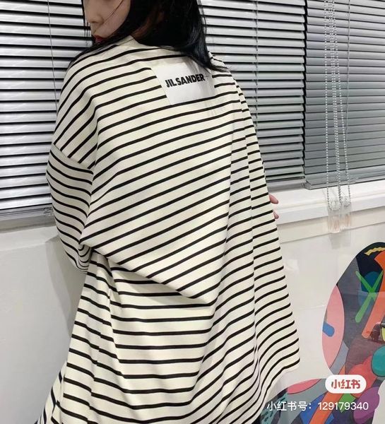 jil sander t shirt fashion personality profile design simple style men and women same round neck short sleeve striped t-shirt, White;black
jil sander t shirt fashion personality profile design simple style men and women same round neck short sleeve striped t-shirt, White;black