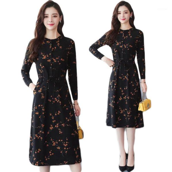 casual dresses autumn winter black floral vintage dress plus size midi elegant women party long sleeve bodycon vestidos e417, Black;gray
casual dresses autumn winter black floral vintage dress plus size midi elegant women party long sleeve bodycon vestidos e417, Black;gray