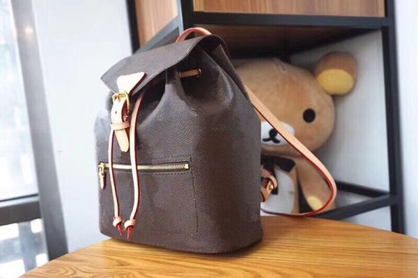 fashionable high-end atmosphere european and american classic style popular backpack 25.5 * 29 * 9cm y112 of freight
fashionable high-end atmosphere european and american classic style popular backpack 25.5 * 29 * 9cm y112 of freight