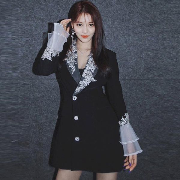 casual dresses 2021 fashion matching set blazer women style long suit dressoffice lady sleeve embroidered lace flared sleeves, Black;gray
casual dresses 2021 fashion matching set blazer women style long suit dressoffice lady sleeve embroidered lace flared sleeves, Black;gray