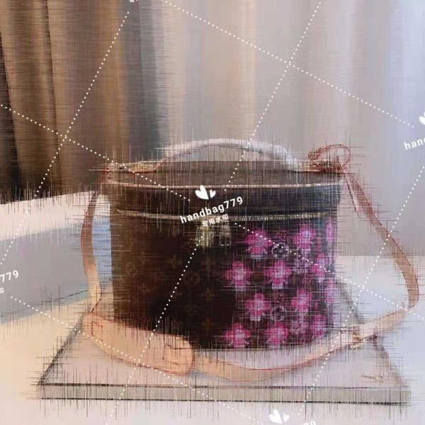 designer luxury bag delicate women s convenient to carry large capacity print cartoon flower makeup one shoulder slanting across pvc women&#
designer luxury bag delicate women s convenient to carry large capacity print cartoon flower makeup one shoulder slanting across pvc women&#