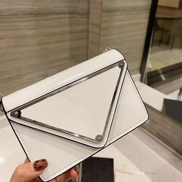 classic evening bags fashion spazzolato mini borse for women's luxury designer metal big triangle genuine leather shoulder messenger
classic evening bags fashion spazzolato mini borse for women's luxury designer metal big triangle genuine leather shoulder messenger
