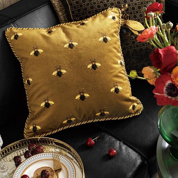 cushion/decorative pillow cushion cover decorative case european luxury art gold yellow bee print velvet soft coussin sofa chair
cushion/decorative pillow cushion cover decorative case european luxury art gold yellow bee print velvet soft coussin sofa chair