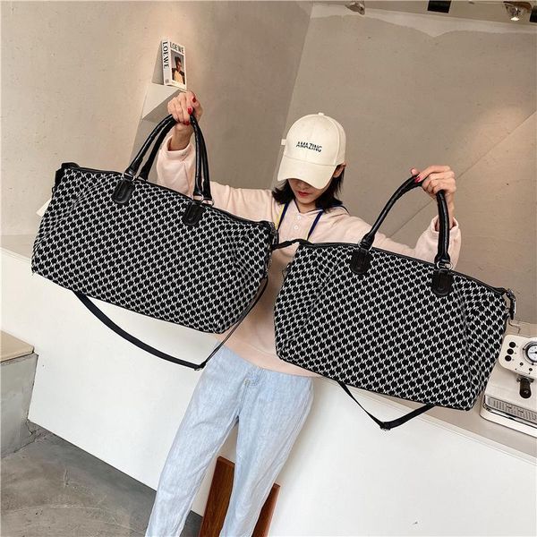 women's gym bag large capacity travel bag short-distance travel one-shoulder diagonal handbag
women's gym bag large capacity travel bag short-distance travel one-shoulder diagonal handbag