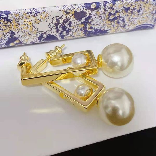 the new letter hoop are suitable for women d geometry earrings gifts white pearl love earrings fashion brand luxury jewelry, Golden;silver
the new letter hoop are suitable for women d geometry earrings gifts white pearl love earrings fashion brand luxury jewelry, Golden;silver