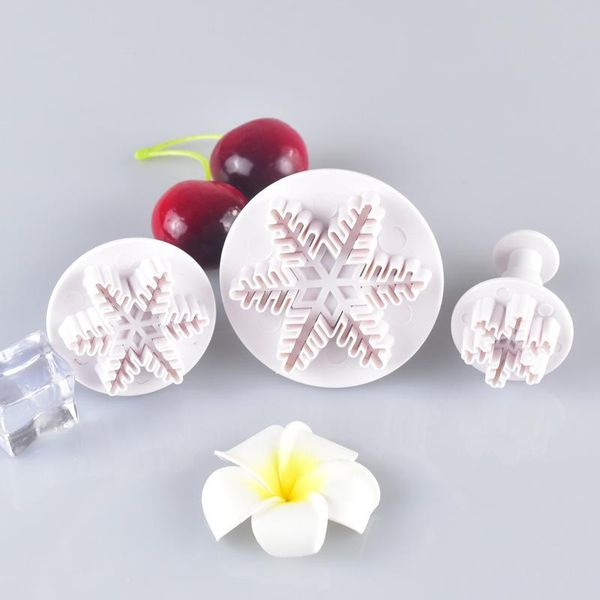 baking moulds 3pcs/set snowflake spring cake cookie cutter ejector stamp plunger mold tool set diy kitchen decorating tools
baking moulds 3pcs/set snowflake spring cake cookie cutter ejector stamp plunger mold tool set diy kitchen decorating tools