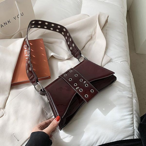 cross body wide shoulder strap bag 2021 high-quality patent leather women's vintage messenger
cross body wide shoulder strap bag 2021 high-quality patent leather women's vintage messenger