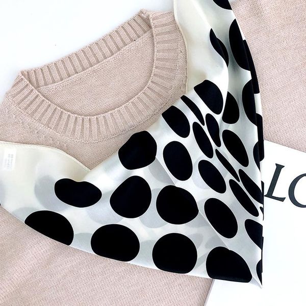 scarves 2021 hijab winter brand 100% mulberry silk small square scarf female personality dot professional bandana foulard, Blue;gray
scarves 2021 hijab winter brand 100% mulberry silk small square scarf female personality dot professional bandana foulard, Blue;gray