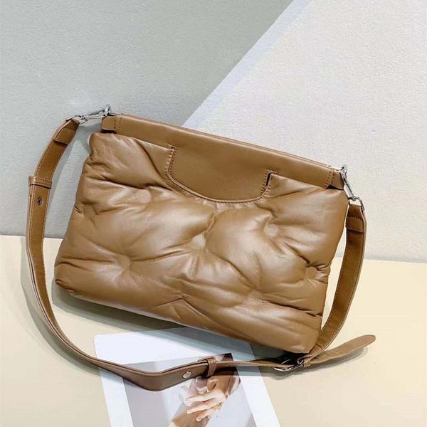 evening bags 2021 high-quality western-style space down clutch bag female fashion lady leather large capacity messenger shoulder
evening bags 2021 high-quality western-style space down clutch bag female fashion lady leather large capacity messenger shoulder