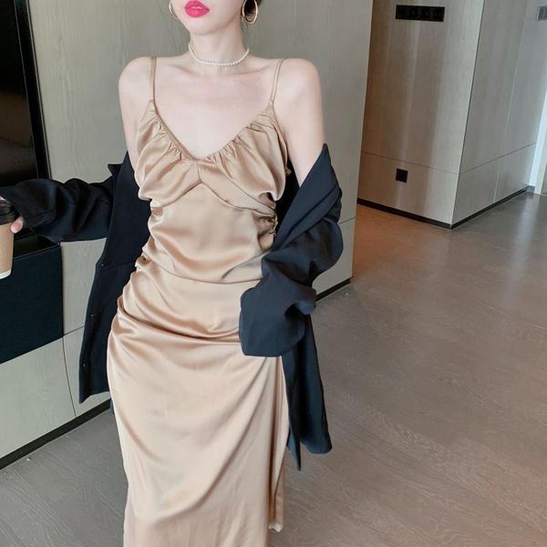 casual dresses dress women autumn 2021 french style sleeveless solid pleated backless spaghetti strap high waist v-neck black long, Black;gray
casual dresses dress women autumn 2021 french style sleeveless solid pleated backless spaghetti strap high waist v-neck black long, Black;gray