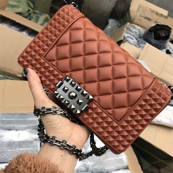 sgarr fashion women pvc messenger bags chain ladies handbags crossbody bag 2021 luxury deisgner female shoulder bag 210302
sgarr fashion women pvc messenger bags chain ladies handbags crossbody bag 2021 luxury deisgner female shoulder bag 210302