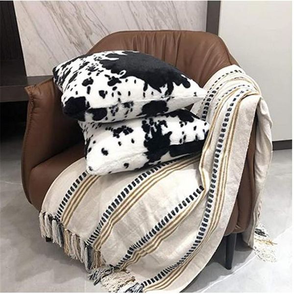 pillowcase decorative cow pattern luxurious pillowslip 45x45cm pillow case for bench lounge short plush pillow case cushion
pillowcase decorative cow pattern luxurious pillowslip 45x45cm pillow case for bench lounge short plush pillow case cushion