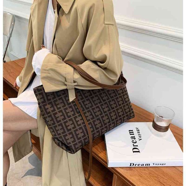 design tote bag sling shoulder capacity hand winter texture large commuting fashion leisure women's bag handbags
design tote bag sling shoulder capacity hand winter texture large commuting fashion leisure women's bag handbags