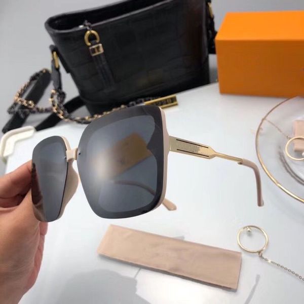 2021 brand new polarized sunglasses for men and women big frame square luxury sunglasses designer outdoor fashion glasses, White;black
2021 brand new polarized sunglasses for men and women big frame square luxury sunglasses designer outdoor fashion glasses, White;black