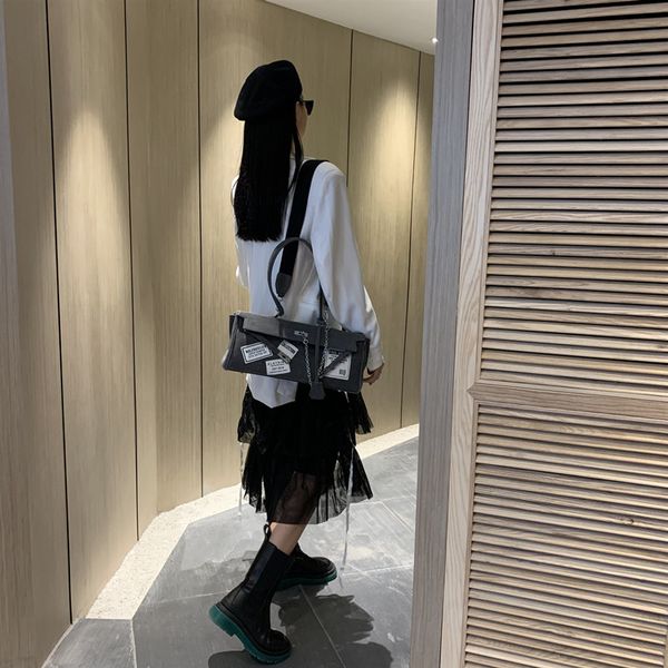 make old denim hand underarm kelly women's popular one shoulder messenger bag in 2021 summer
make old denim hand underarm kelly women's popular one shoulder messenger bag in 2021 summer