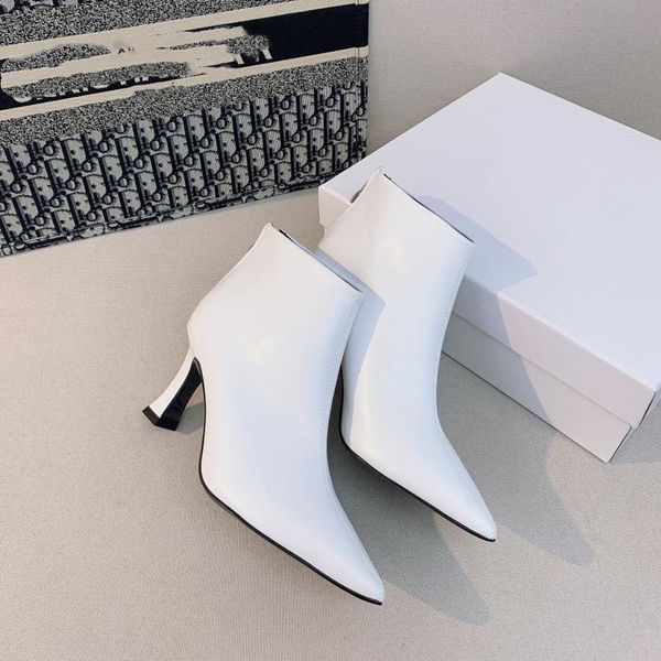 boots 2021 autumn and winter thick-heeled pointed short women's comfortable versatile high-heeled, Black
boots 2021 autumn and winter thick-heeled pointed short women's comfortable versatile high-heeled, Black