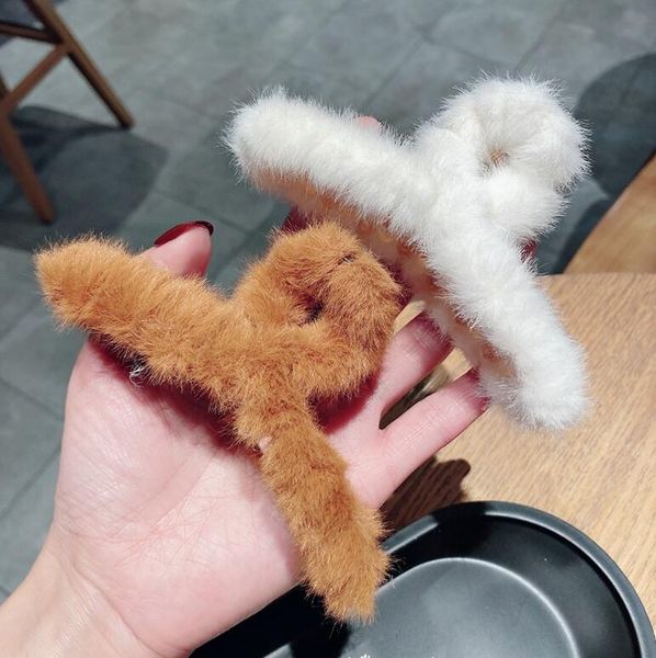2021 new plush hair clips claws charm women faux fur hair claws hairgrips hair accessories korean hairgrip barrette crab ornaments, Slivery;golden
2021 new plush hair clips claws charm women faux fur hair claws hairgrips hair accessories korean hairgrip barrette crab ornaments, Slivery;golden