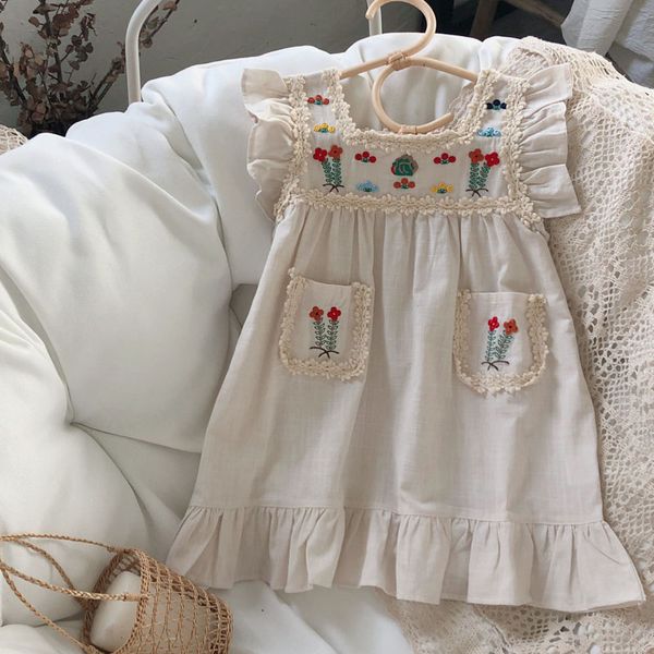 summer girls dress british style retro embroidery little girl flying sleeves princess dress baby kids childrens clothing, Red;yellow
summer girls dress british style retro embroidery little girl flying sleeves princess dress baby kids childrens clothing, Red;yellow