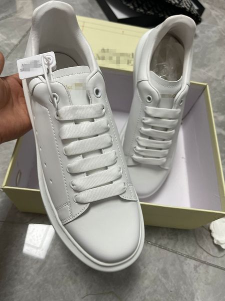 2021 black velvet casual shoes mens womens laser blue yellow triple white reflective fashion rainbow multi color gold silver leather snake s
2021 black velvet casual shoes mens womens laser blue yellow triple white reflective fashion rainbow multi color gold silver leather snake s