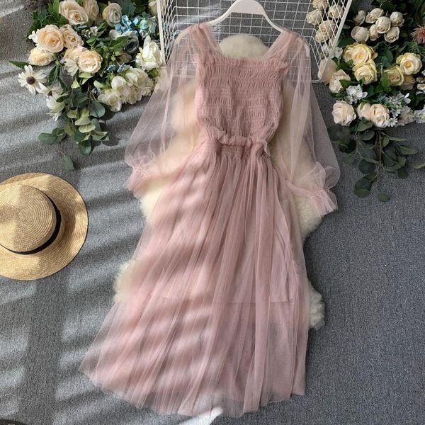 casual dresses 2021 autumn winter female square collar vintage gauze dress women lantern sleeve mesh a-line, Black;gray 
casual dresses 2021 autumn winter female square collar vintage gauze dress women lantern sleeve mesh a-line, Black;gray