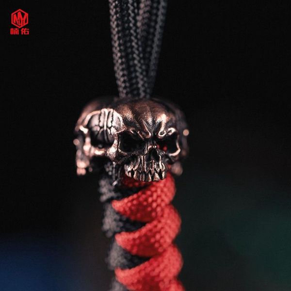 1pc mini three-sided skull paracord knife beads outdoor multi-function tool accessories car interior interior
1pc mini three-sided skull paracord knife beads outdoor multi-function tool accessories car interior interior