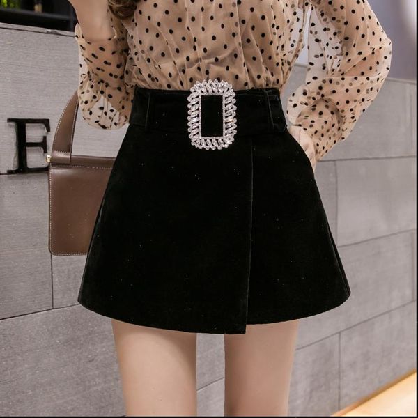 black velvet shorts women diamond high waist a line wide leg femme shorts autumn winter lady elegant short pants shorts feminino, White;black
black velvet shorts women diamond high waist a line wide leg femme shorts autumn winter lady elegant short pants shorts feminino, White;black