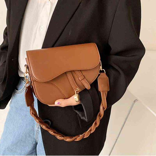 2022 factory wholesale new popular women's trend fashion single shoulder foreign style versatile armpit saddle bag
2022 factory wholesale new popular women's trend fashion single shoulder foreign style versatile armpit saddle bag