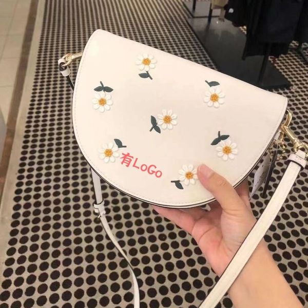 designer bag 2021 spring new women's koujia little daisy saddle embroidery flap oblique arc semicircle bag
designer bag 2021 spring new women's koujia little daisy saddle embroidery flap oblique arc semicircle bag