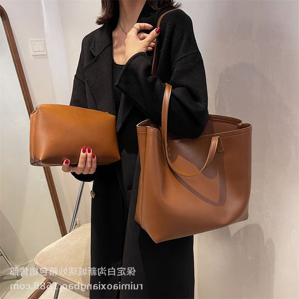 women's bag 2021 new high-capacity single shoulder portable pu soft leather ins fashion trendy child and mother's
women's bag 2021 new high-capacity single shoulder portable pu soft leather ins fashion trendy child and mother's