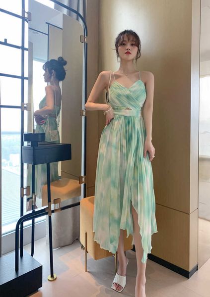 beach summer v-neck halter chiffon irregular pleated dress office lady sleeveless knee-length polyester 210603, Black;gray
beach summer v-neck halter chiffon irregular pleated dress office lady sleeveless knee-length polyester 210603, Black;gray