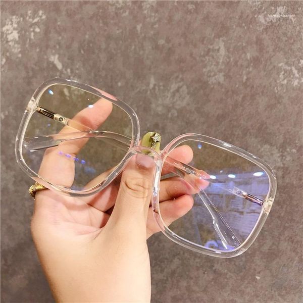 fashion classic net celebrity street shooting antiblue big frame glasses female trend star same style plain mirror17727522, White;black
fashion classic net celebrity street shooting antiblue big frame glasses female trend star same style plain mirror17727522, White;black
