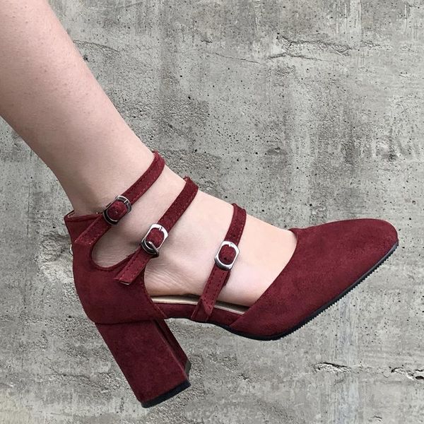 sandals 2021 women coarse heel shoes platform ankle strap casual summer high heels round toe hollow plus size, Black
sandals 2021 women coarse heel shoes platform ankle strap casual summer high heels round toe hollow plus size, Black