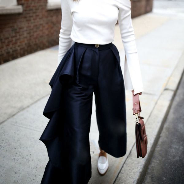 ruffles patchwork pants for women high waist large size wide leg trousers female 2021 spring fashion ol clothing, Black;white
ruffles patchwork pants for women high waist large size wide leg trousers female 2021 spring fashion ol clothing, Black;white