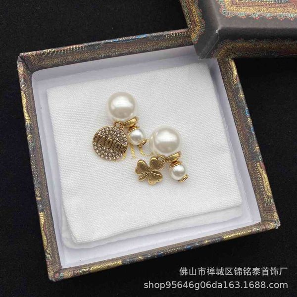 new letters pearl earrings female clover round asymmetric earrings fine jewelry discount, Black
new letters pearl earrings female clover round asymmetric earrings fine jewelry discount, Black