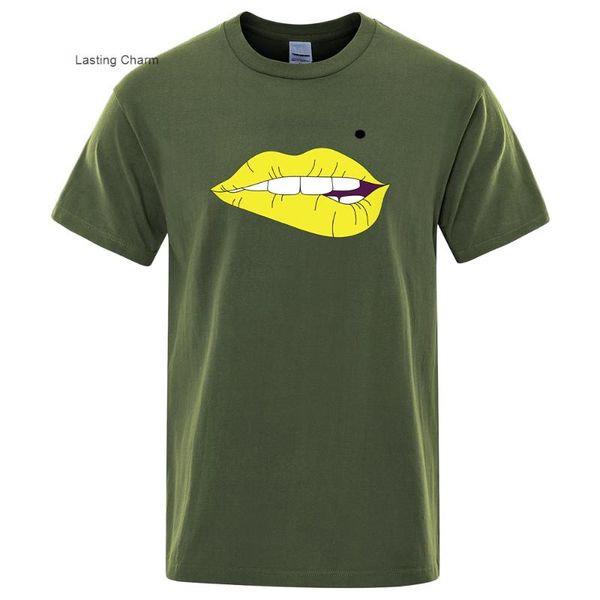 men's t-shirts lasting charm yellow moldy lips caoons printing regular mouw fashion comfoable shi men oveize summer t-shirt, White;black
men's t-shirts lasting charm yellow moldy lips caoons printing regular mouw fashion comfoable shi men oveize summer t-shirt, White;black