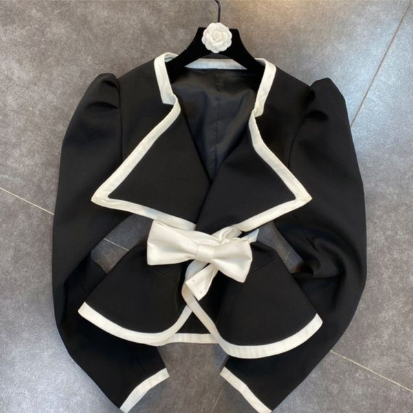 2021 autumn new turn down collar fashion style long black sleeve white color bow female casual jacket mdco, Black;brown
2021 autumn new turn down collar fashion style long black sleeve white color bow female casual jacket mdco, Black;brown