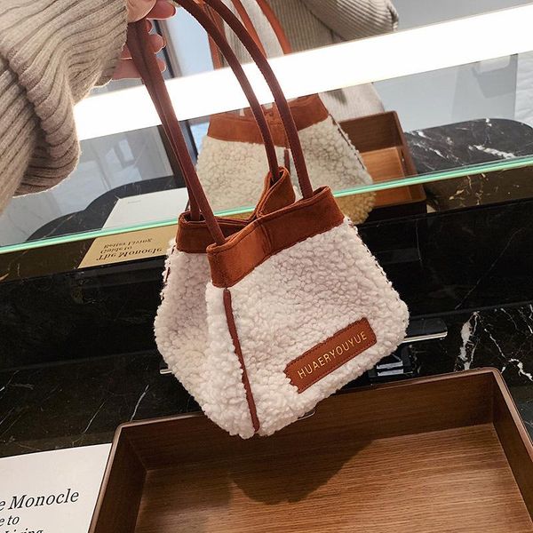 lamb hair underarm bag autumn and winter new chaodong damen women's bag net red hand bill of lading shoulder bucket dumpling
lamb hair underarm bag autumn and winter new chaodong damen women's bag net red hand bill of lading shoulder bucket dumpling