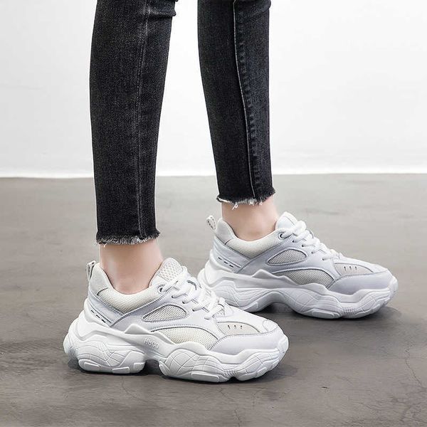 2019 spring designer stitching dade shoes women's sports style single running versatile leather high whitetraining sneakers
2019 spring designer stitching dade shoes women's sports style single running versatile leather high whitetraining sneakers