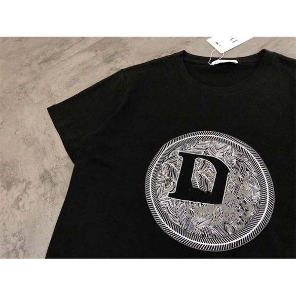designed by master d embroidered letter short sleeve t shirt extremely heavy embroidery classic round design, White;black
designed by master d embroidered letter short sleeve t shirt extremely heavy embroidery classic round design, White;black