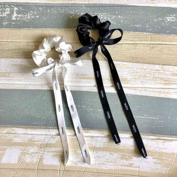 barrettes hairpin south korea dongdamen satin ribbon bow black coffee temperament autumn and winter hair circle small fragrance large intest, Golden;silver
barrettes hairpin south korea dongdamen satin ribbon bow black coffee temperament autumn and winter hair circle small fragrance large intest, Golden;silver