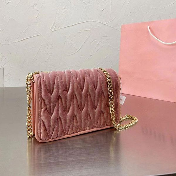 evening bags high-grade velvet folds chain messenger bag design shoulder soft mini lady wallet party clutch
evening bags high-grade velvet folds chain messenger bag design shoulder soft mini lady wallet party clutch